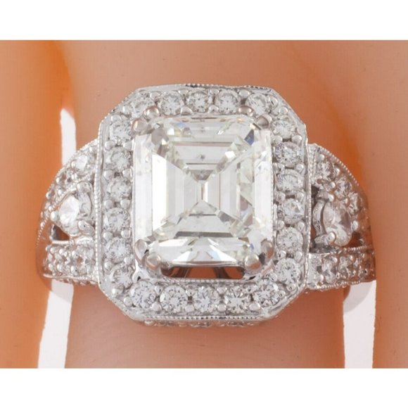 Unbranded Jewelry - 18k White Gold Emerald Cut Diamond Solitaire Ring w/ Accent Stones TDW = 4.5 ct